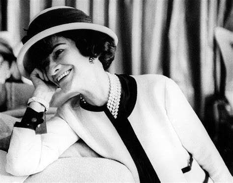 porque coco chanel fue importante|how coco chanel changed fashion.